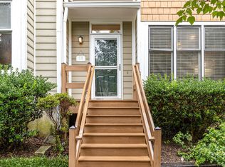 101 Thomas Ln APT C2, Carrboro, NC 27510