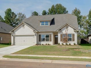 122 Striker Ln, Harvest, AL 35749