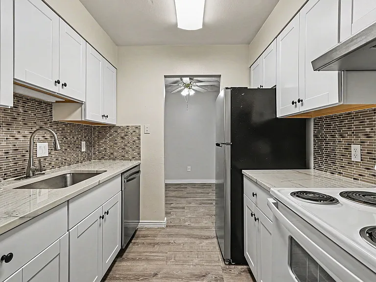 7995 E Mississippi Ave #J6 — Photo 6