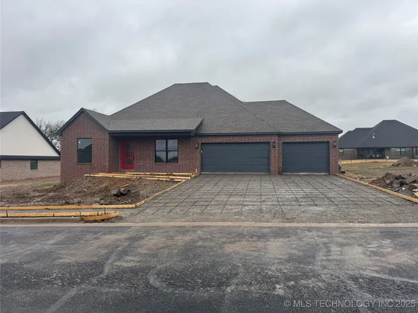 1461 N Angus Ave, Tahlequah, OK 74464