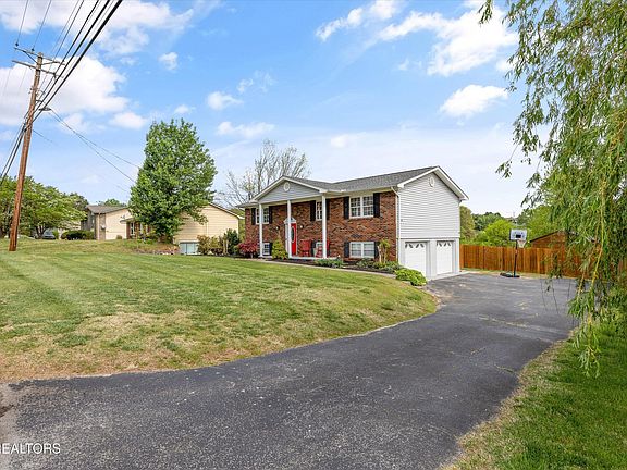 3rd image of 7752 Cranley Rd