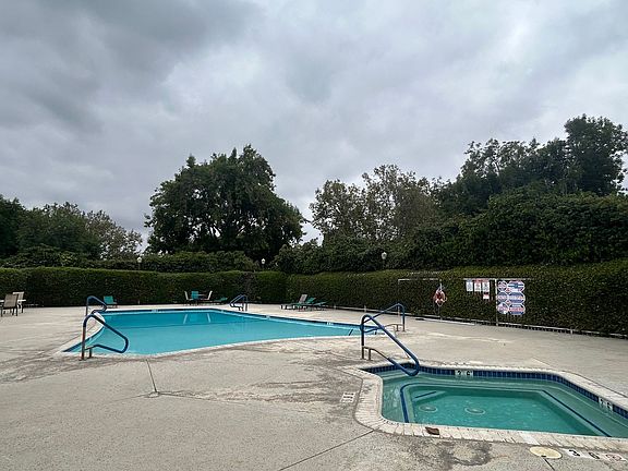 4th image of 860 Ardmore Cir