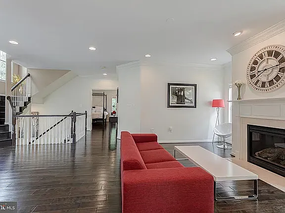 5964 Manorview Way — Photo 32