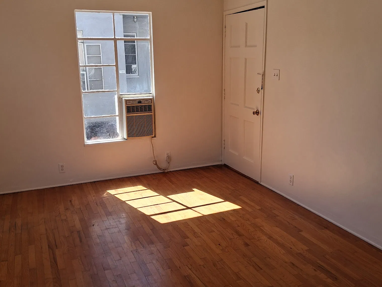 1 bed, 600 sqft, $1,950 — Photo 4