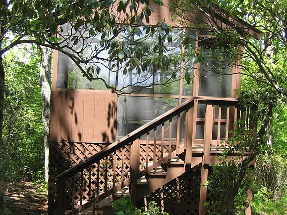 Gazebo Screened Lanai