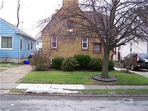 2nd image of 346 E Hazeltine Ave