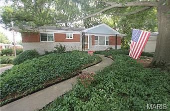 1st image of 1050 Camelot Gardens Dr