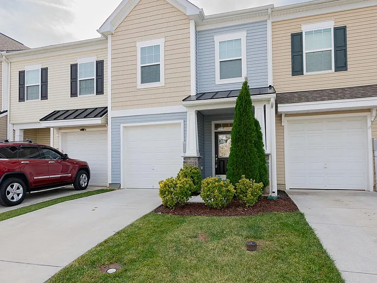 132 Oflannery Ct — Photo 3