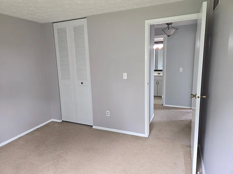 2724 Jupiter Dr — Photo 6