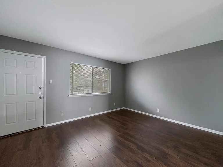 1045 Shook Ave #134 — Photo 2