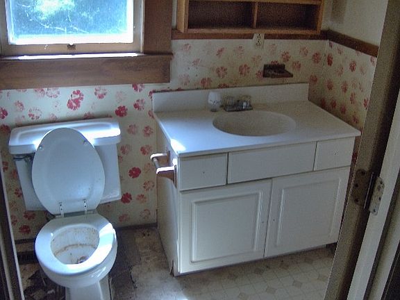 5th image of 1825 Myranda Ln