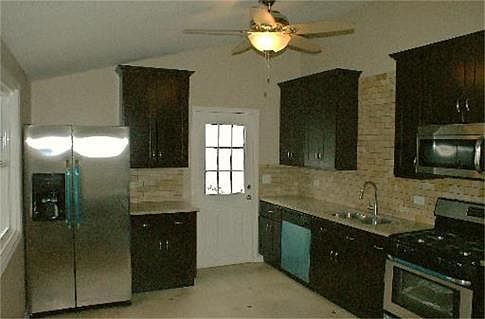 4th image of 921 Garfield Dr