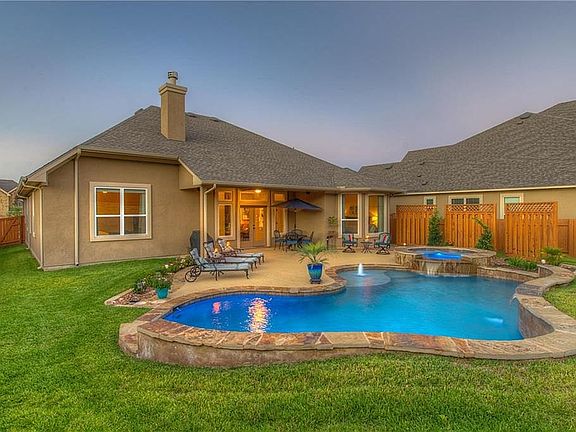 3rd image of 4306 Woodledge Pl