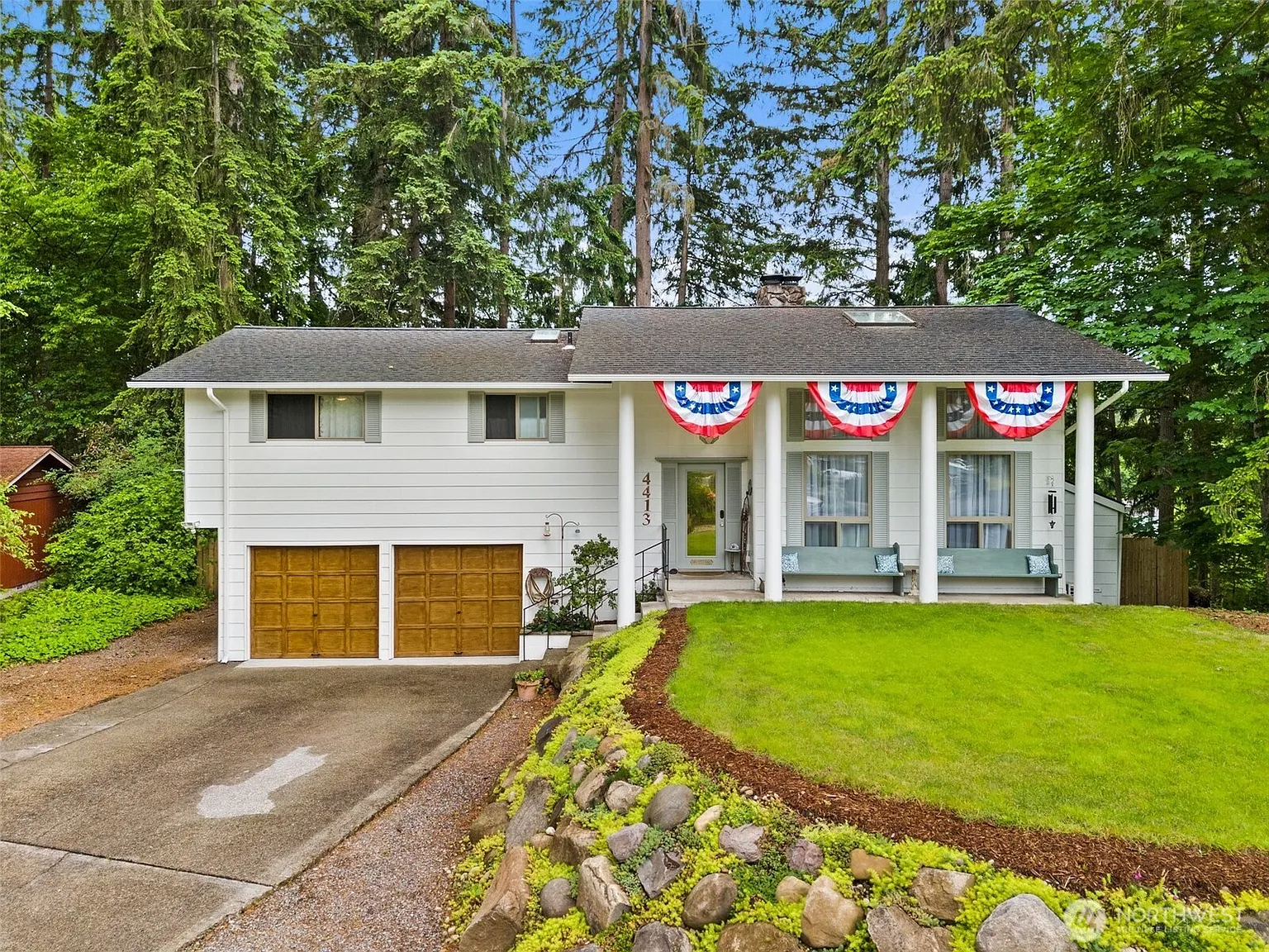 4413 Timberline Drive SE photo 1