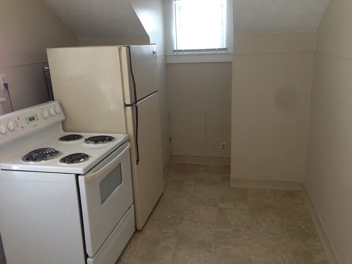 Building Photo - 2472 2nd St #2