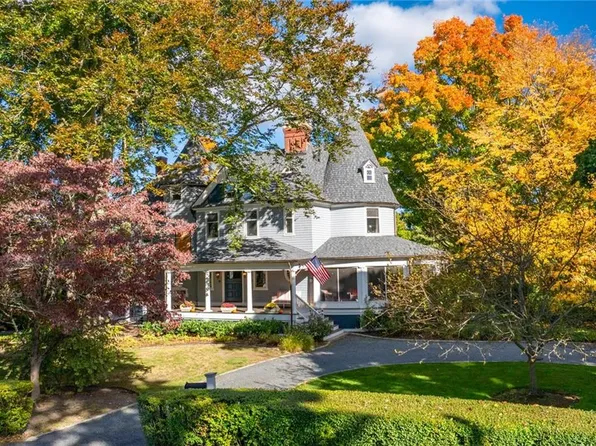 298 Rumstick Rd, Barrington, RI 02806