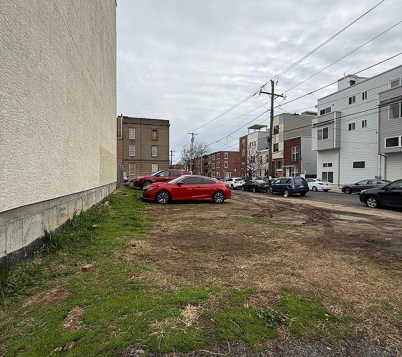 1st image of 1947 E Cumberland St