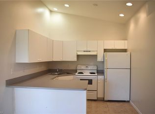 1214 NE 8th Pl, Cape Coral, FL 33909