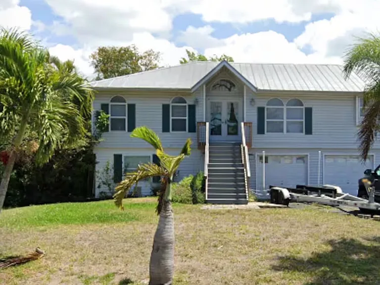 6115 Island Park Ct — Photo 4