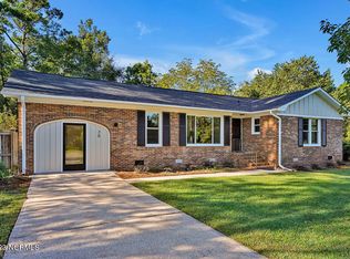 38 Pelican Point Rd, Wilmington, NC 28409