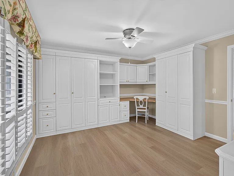 65 Balfour Rd E — Photo 23