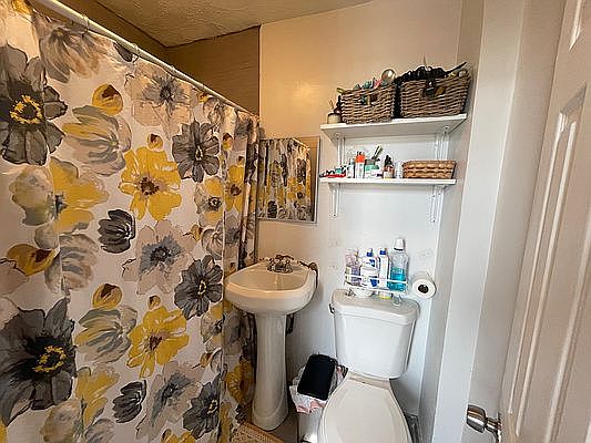 5th image of 108 Rogers Ave #3F