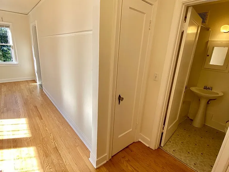 Palamar Apartments — Photo 6