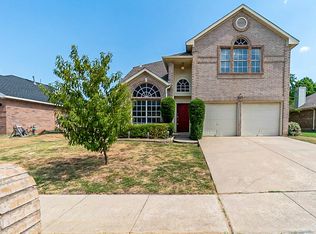 304 Wallford Ln, Lake Dallas, TX 75065
