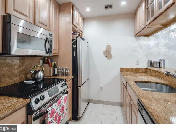 1601 Spring Garden St, Philadelphia, PA