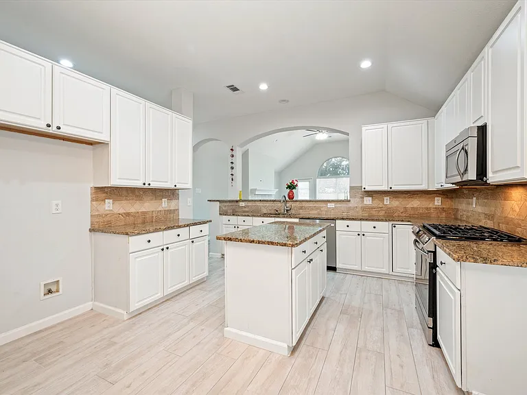 3517 Arbor Creek Ln — Photo 11