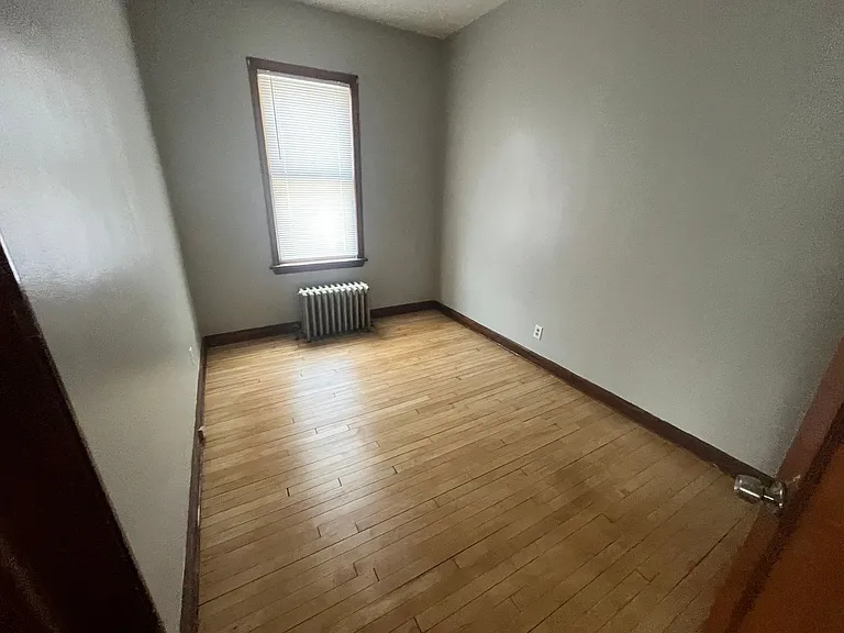 4575 S Packard Ave — Photo 11
