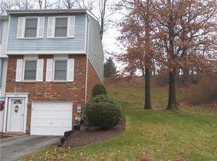 210 Rampart Blvd, New Kensington, PA 15068