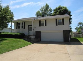 1103 Princeton Dr, O Fallon, IL 62269