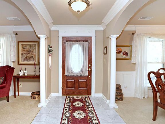 4th image of 518 Martin Dr