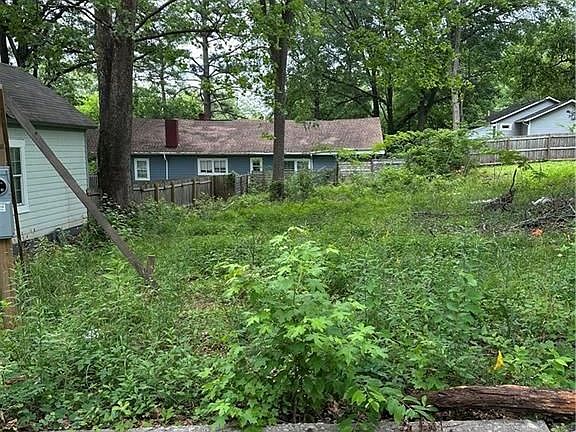 3rd image of 992 Coleman St SW