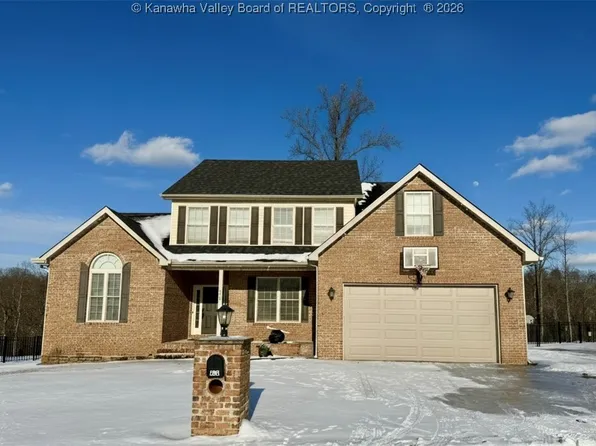 439 Aviators Point, Eleanor, WV 25070