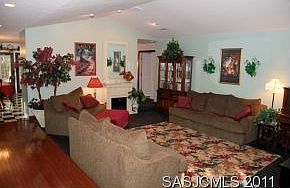 4th image of 2316 Plantation Lake Dr