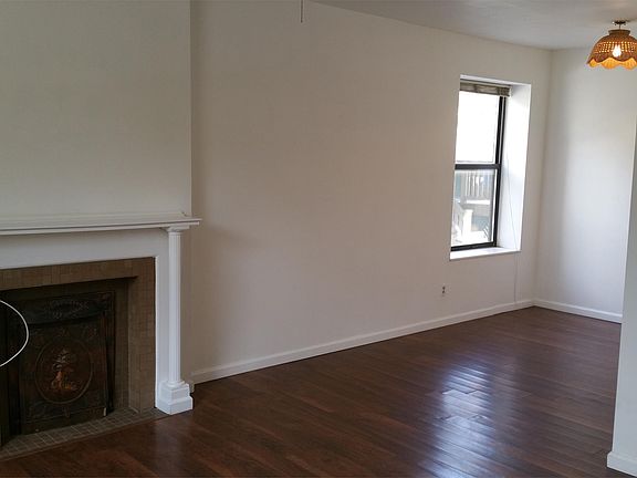 3rd image of 348 N Newstead Ave