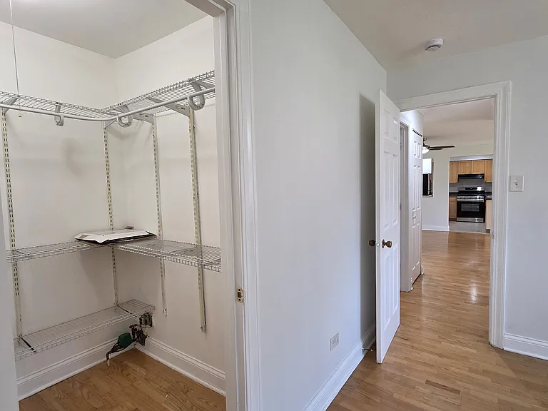 693 E Fullerton Ave #208 — Photo 10