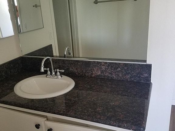4th image of 324 E 20th St #2