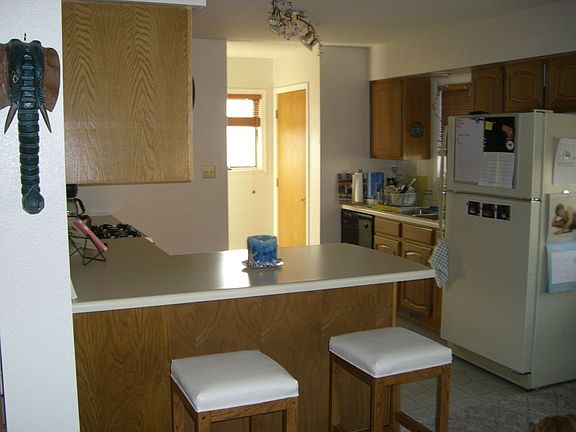 Kitchen, stools come with the house