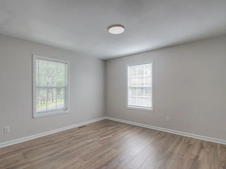 350 Beechcroft Rd #6 — Photo 16