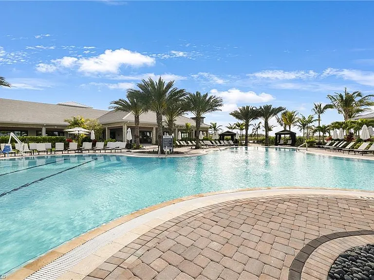 11801 Venetian Lagoon Dr #203 — Photo 30