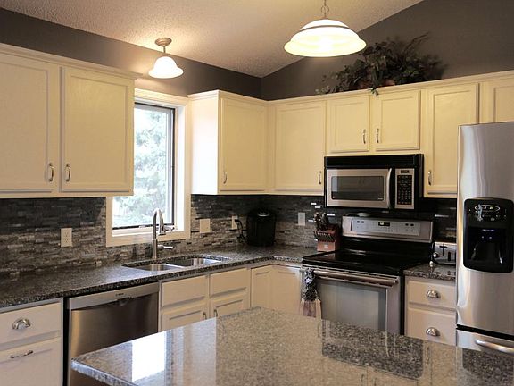 2nd image of 2839 Hillvale Ct N