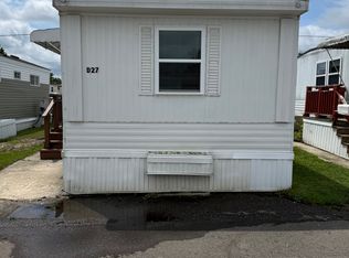 22600 Middlebelt Rd #D27, Farmington, MI