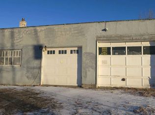 208 4th Ave W, Hanna, AB T0J 1P0