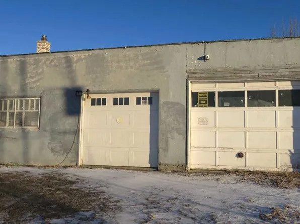 208 4th Ave W, Hanna, AB T0J 1P0