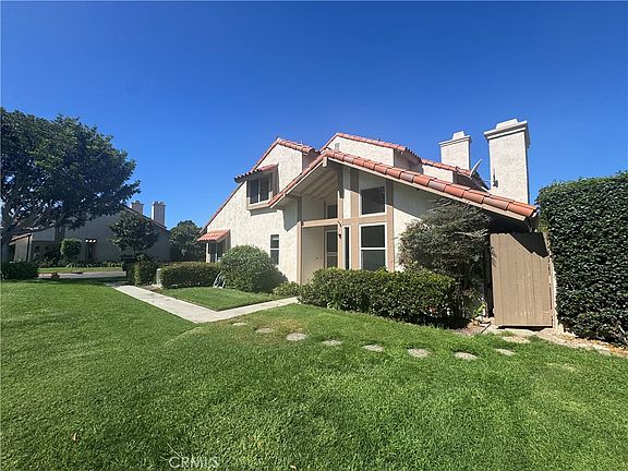 2nd image of 7895 Shell Cir