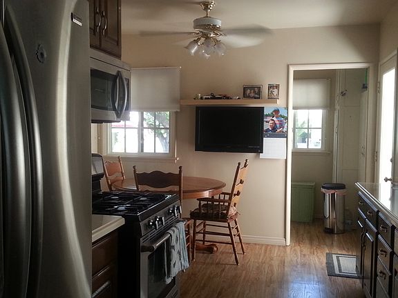 4th image of 724 Irving Dr