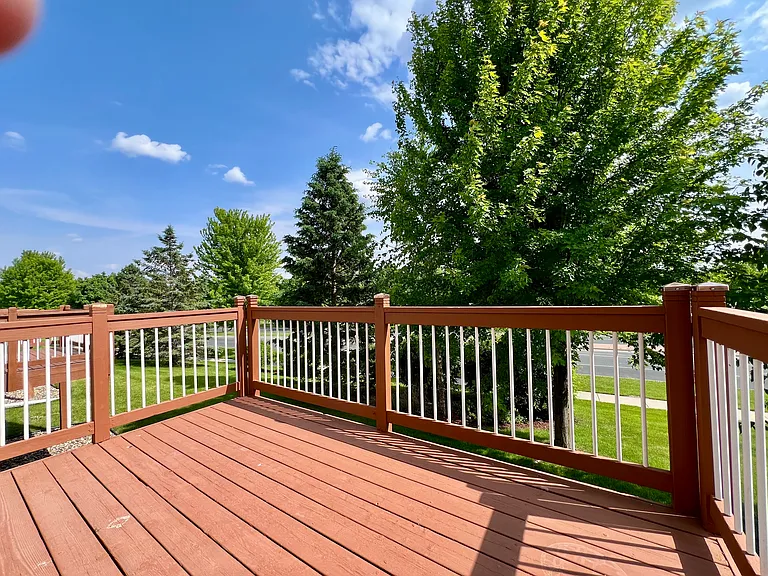 1922 Red Maple Ln — Photo 5